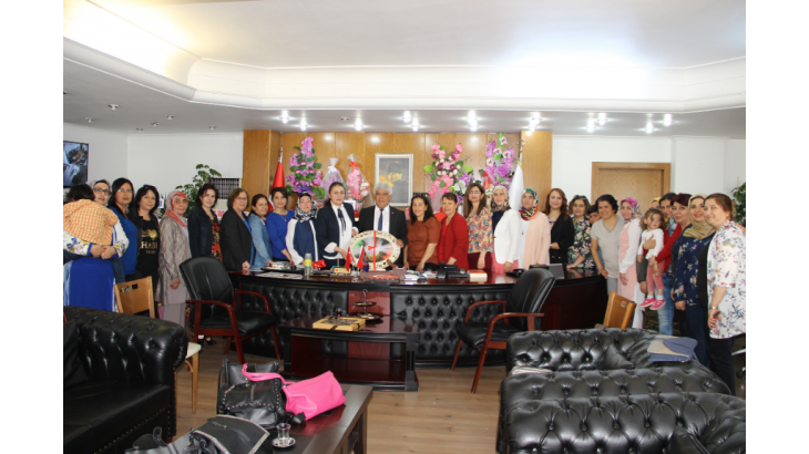AK Parti Kadın Kollarından Başkan Aktan’a Hayırlı Olsun Ziyareti