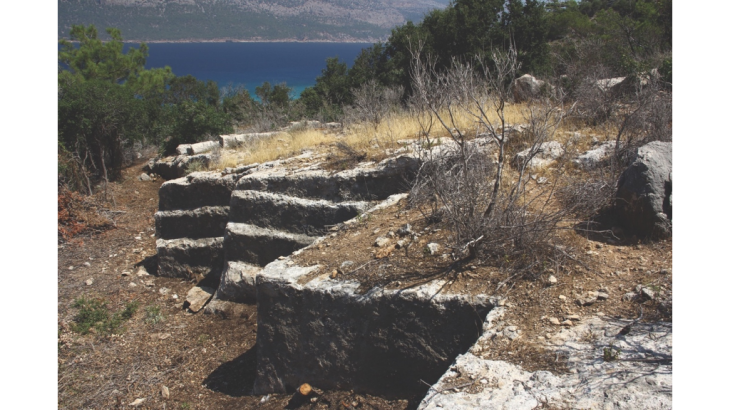 Dana Adası’nda taş ocağı örneği