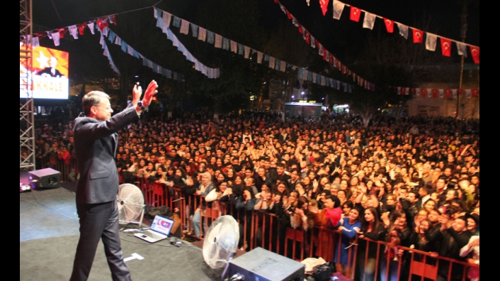 Seyir Terası Açılışı Teoman Konseriyle Taçlandırıldı