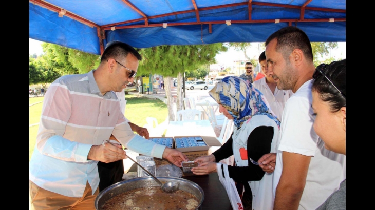 Silifke Belediyesi’nden Aşure İkramı