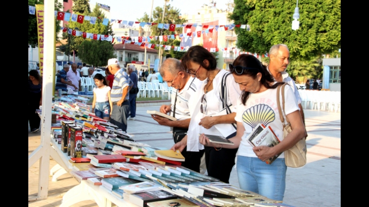 Silifke'de Yazarlar Okurlarıyla Buluştu